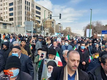 راهپیمایی ۲۲ بهمن در شهرستان ری و توزیع تصاویر شهدا 
