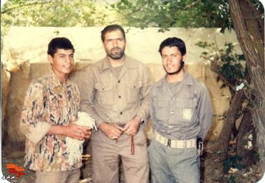 از چپ: شهید محمد فرهادی - شهید رحیم آنجفی- شهید عین الله غیاث آبادی