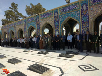 گلباران قبور مطهر شهدا به مناسبت فتح خرمشهر- چهارم خردادماه ۱۴۰۲ گلزار شهدای فردوس رضای شهرستان دامغان