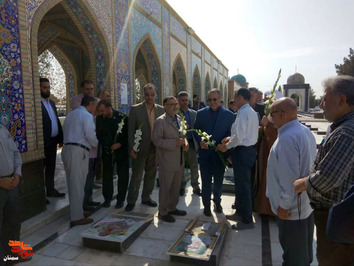 گلباران قبور مطهر شهدا به مناسبت فتح خرمشهر- چهارم خردادماه ۱۴۰۲ گلزار شهدای فردوس رضای شهرستان دامغان