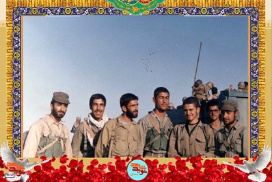 نفر سمت راست شهید محمدرضا خدابنده‌لو