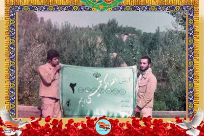 نفر سمت راست شهید محمدرضا خدابنده‌لو