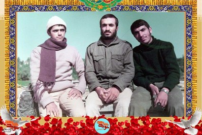 نفر وسط شهید محمدرضا خدابنده‌لو