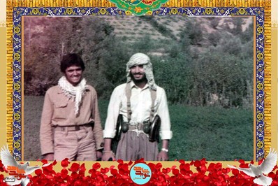 نفر سمت راست شهید محمدرضا خدابنده‌لو