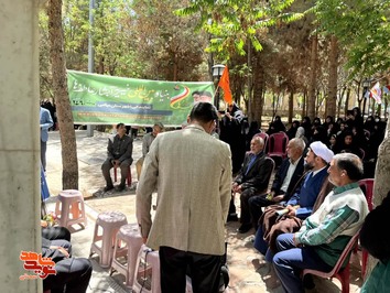 ادای احترام خادمان حرم امام رضا(ع) به شهدا- دوازدهم اردیبهشت ۱۴۰۴ گلزار شهدای شهرستان میامی
