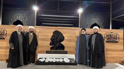 نفر دوم از چپ حجت‌الاسلام محمدعلی معینیان