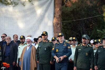 گلباران و عطرافشانی مزار شهدا- هفدهم مهرماه ۱۴۰۴ گلزار مطهر شهدای شهرستان شاهرود