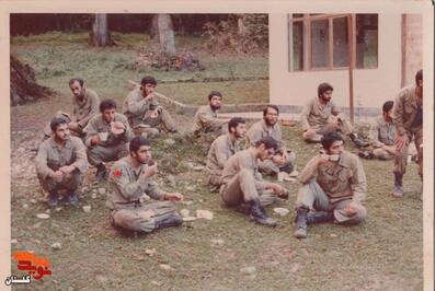 شهید «محمود مرادی» نفر اول سمت چپ