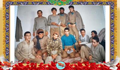 ردیف ایستاده نفر اول از راست جانباز ۷۰ درصد مرتضی سعدالدین