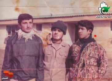 شهید «سیدمعصوم حسینی» نفر اول سمت راست