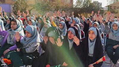 مراسم خوش آمدی قهرمان- بیست و هفتم آبان ۱۴۰۴ دبستان دخترانه شاهد فاطمه‌زهرا(س) شهرستان سمنان