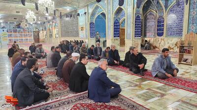 تجدید میثاق جمعی از کارمندان با آرمان‌های شهدا- چهارم آذرماه ۱۴۰۴ گلزار شهدای امامزاده یحیی(ع) شهرستان سمنان