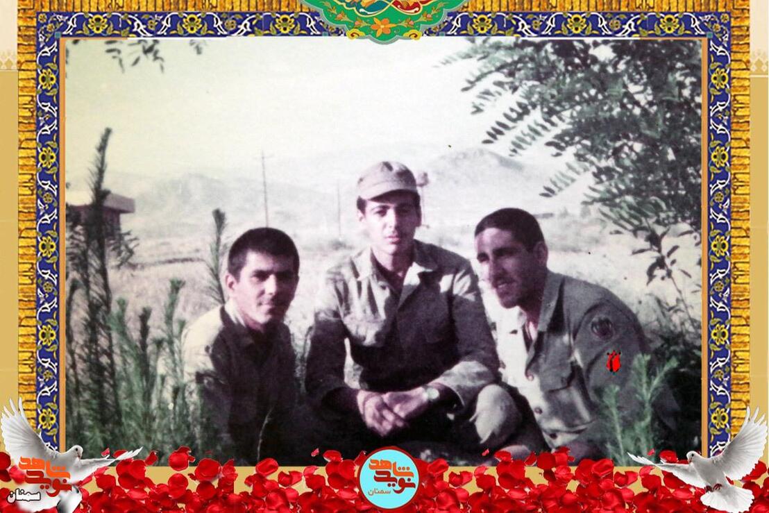 نفر اول از راست شهید داود خاکساری