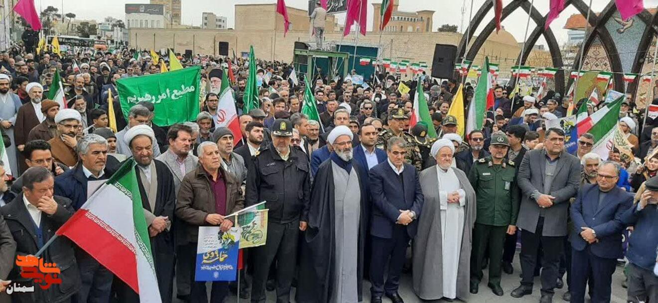 اجتماع مردم ولایت‌مدار شهرستان سمنان به مناسبت یوم الله ۹ دی - معراج شهدا