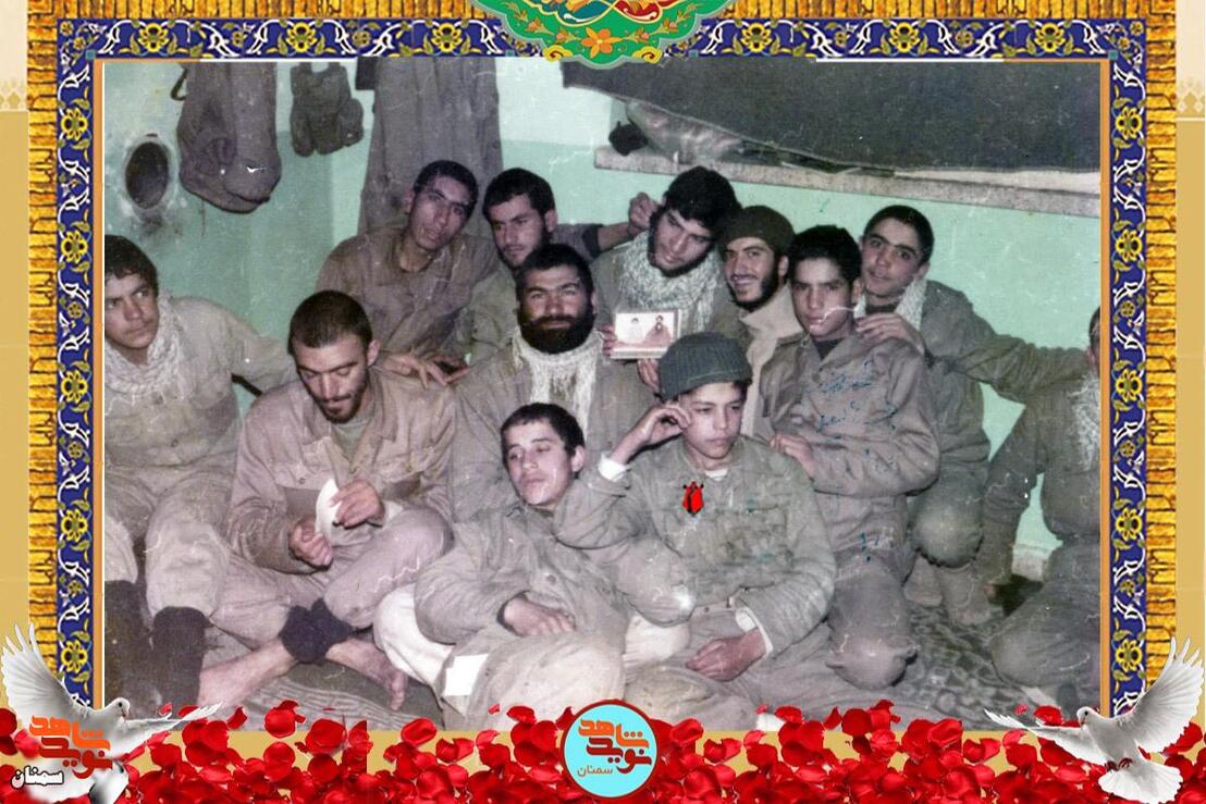 ردیف جلو نفر اول از راست شهید یدالله طحانیان