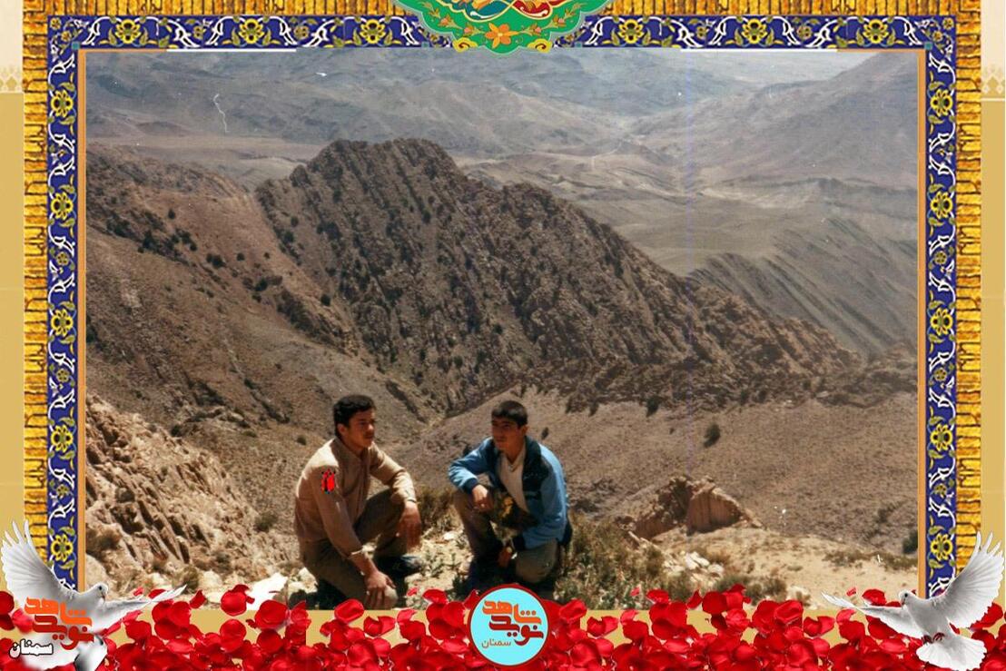 نفر سمت چپ شهید حمیدرضا یدالهی