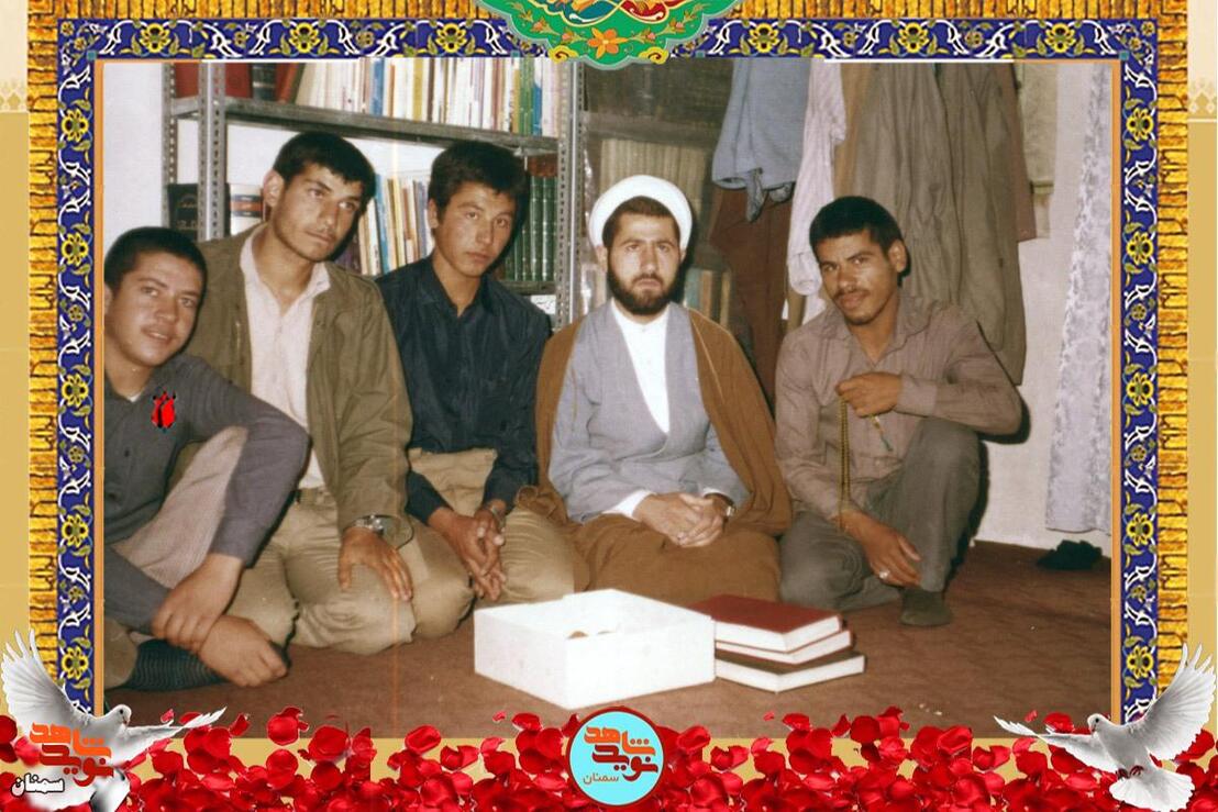 نفر اول از چپ شهید حمیدرضا یدالهی
