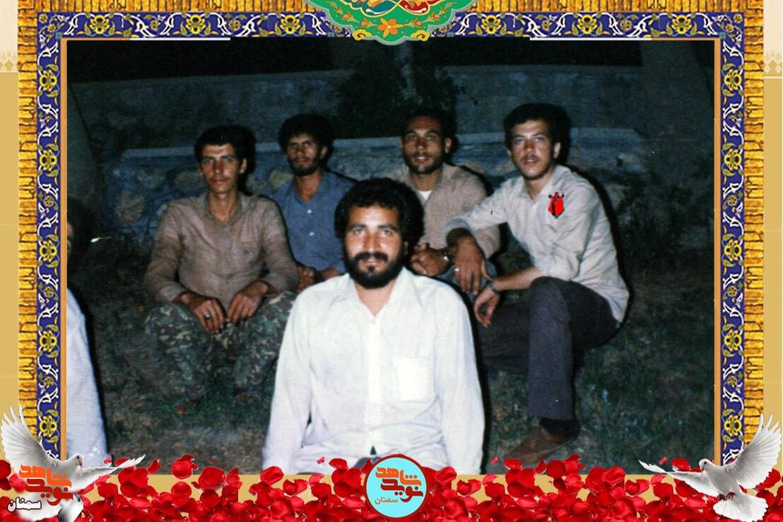 ردیف پشت نفر اول از راست شهید حمیدرضا یدالهی