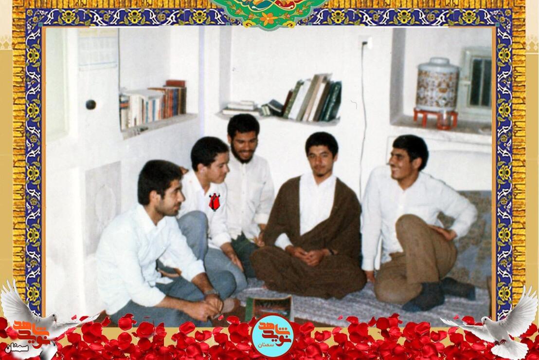 نفر دوم از چپ شهید حمیدرضا یدالهی