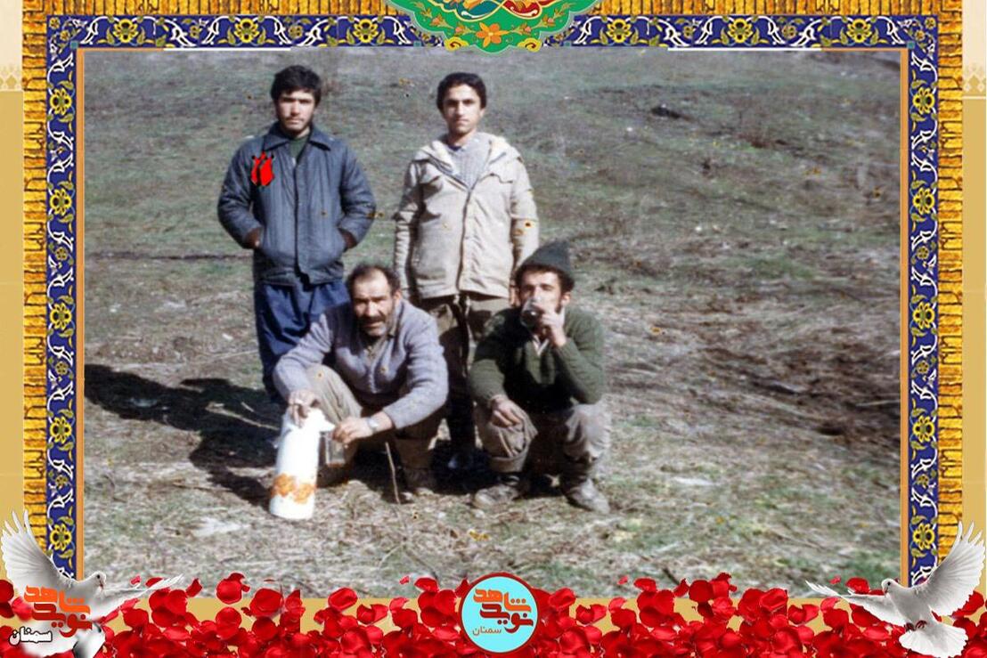 ردیف ایستاده نفر اول از چپ شهید عباس صادقچه