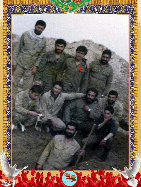 ردیف ایستاده نفر دوم از راست شهید عباس صادقچه