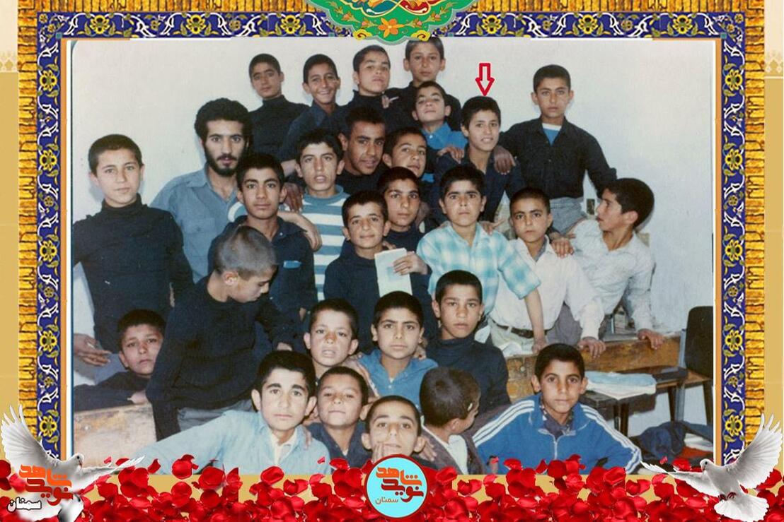 ردیف بالا نفر دوم از راست شهید مهدی اشرف