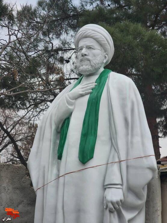 تندیس رئیس جمهور شهید دکتر رئیسی واقع در سه راه افسریه