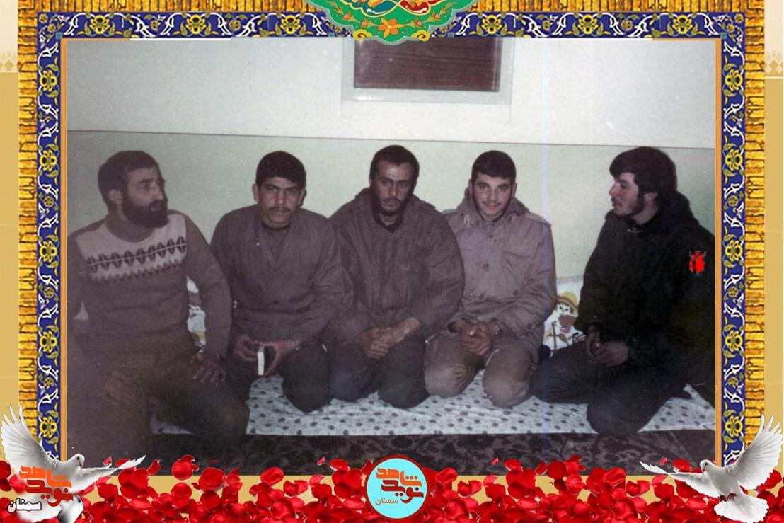 نفر سمت راست شهید نورالله عزالدین