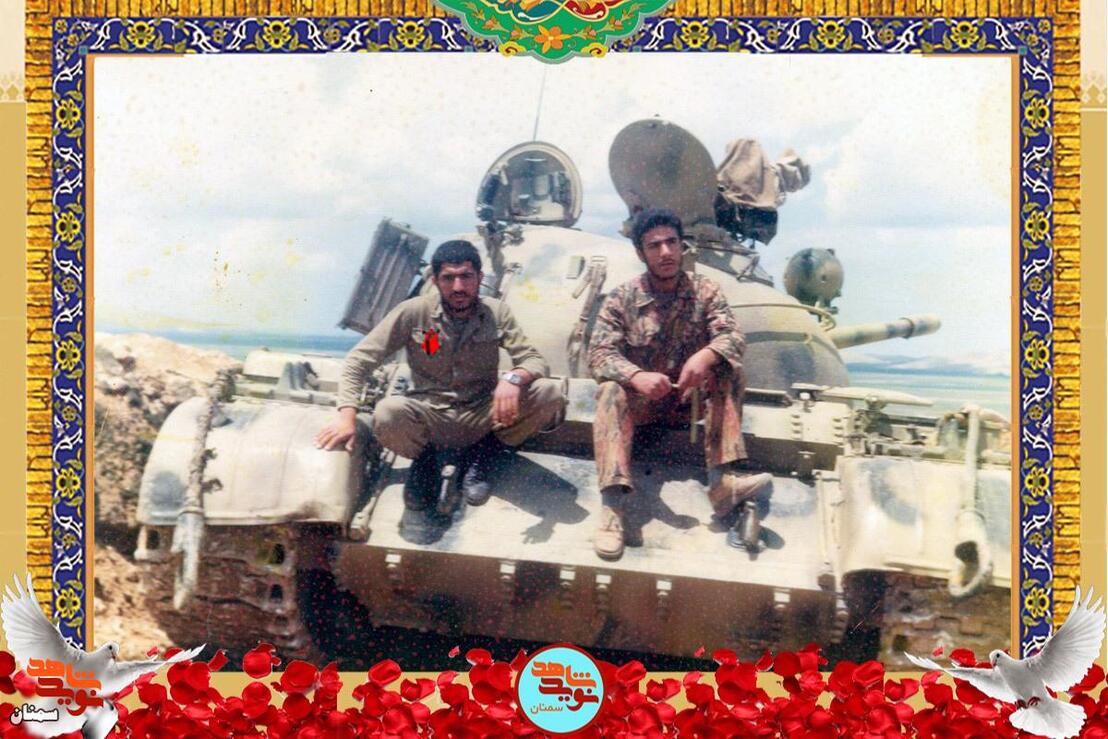 نفر سمت چپ شهید علیرضا مقدسی