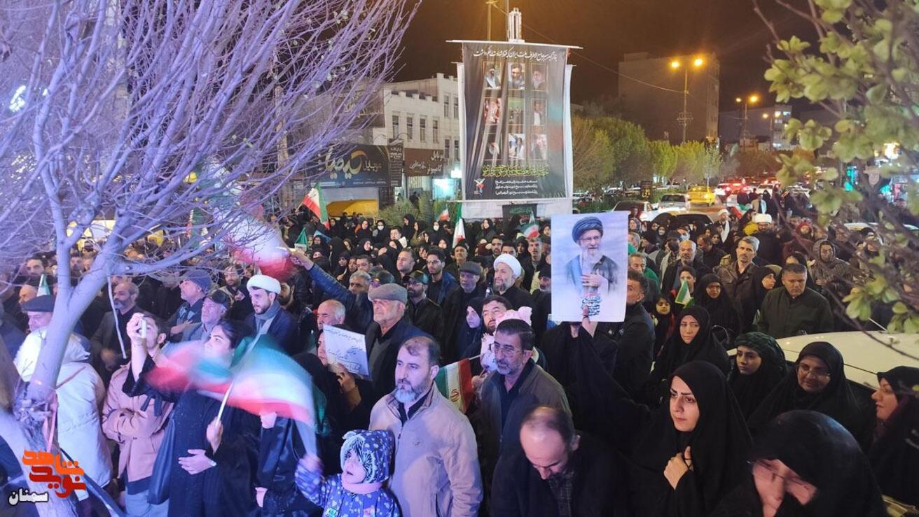 تجمع ضد آمریکایی صهیونیستی در سمنان- هفدهم اسفندماه ۱۴۰۴ سه راه ولیعصر(عج) شهرستان سمنان