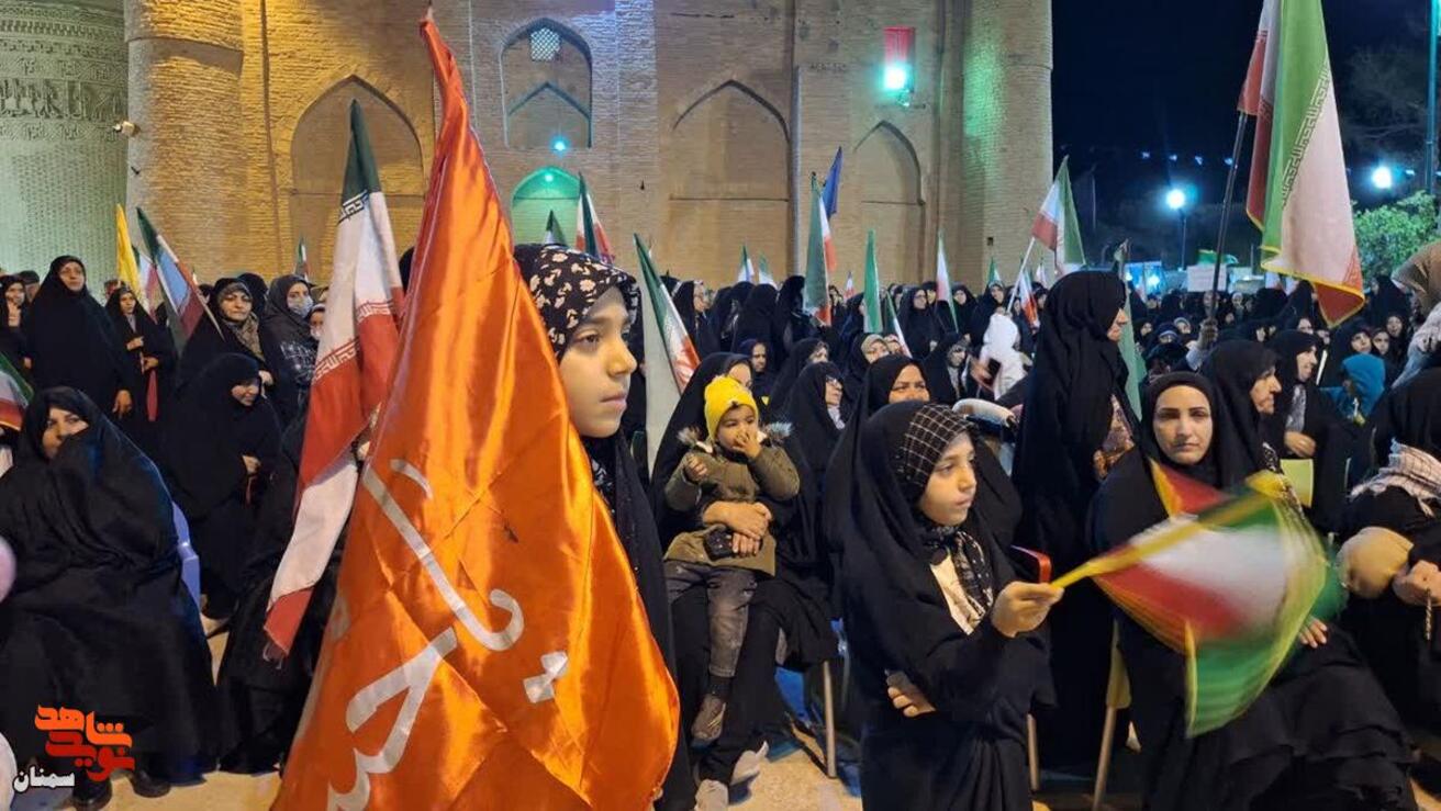 حضور دختران دامغانی در شب‌های حماسه و اقتدار- سی‌ام فروردین ۱۴۰۵ شهرستان دامغان