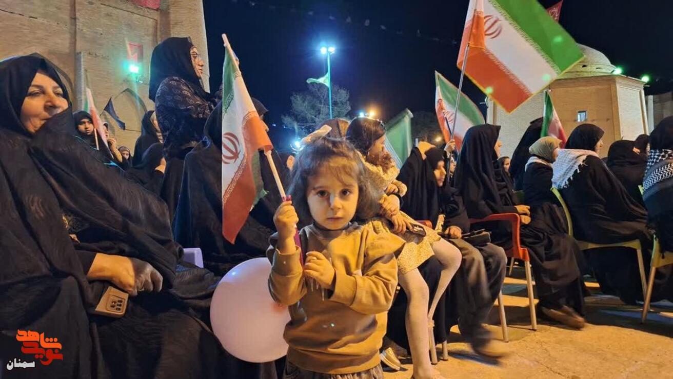 حضور دختران دامغانی در شب‌های حماسه و اقتدار- سی‌ام فروردین ۱۴۰۵ شهرستان دامغان