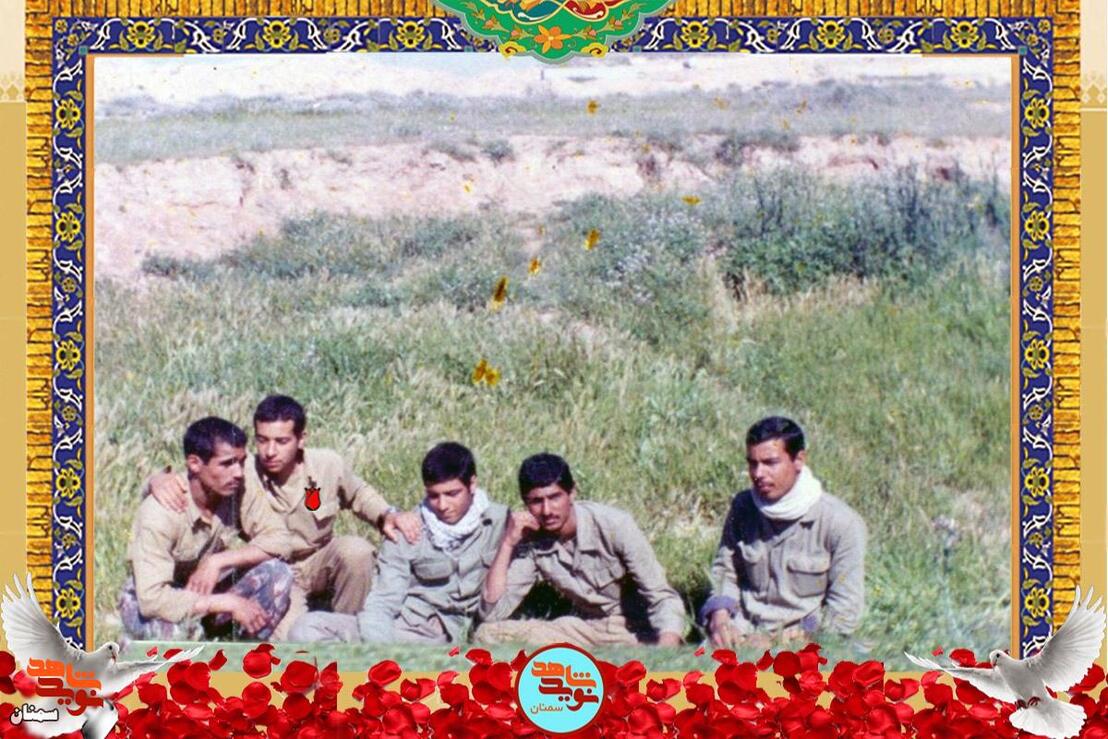 نفر دوم از چپ شهید غلامحسن گلابی