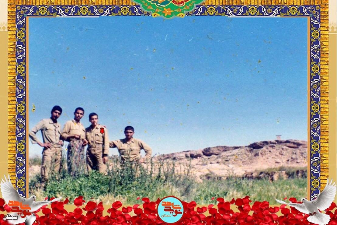 نفر دوم از راست شهید غلامحسن گلابی