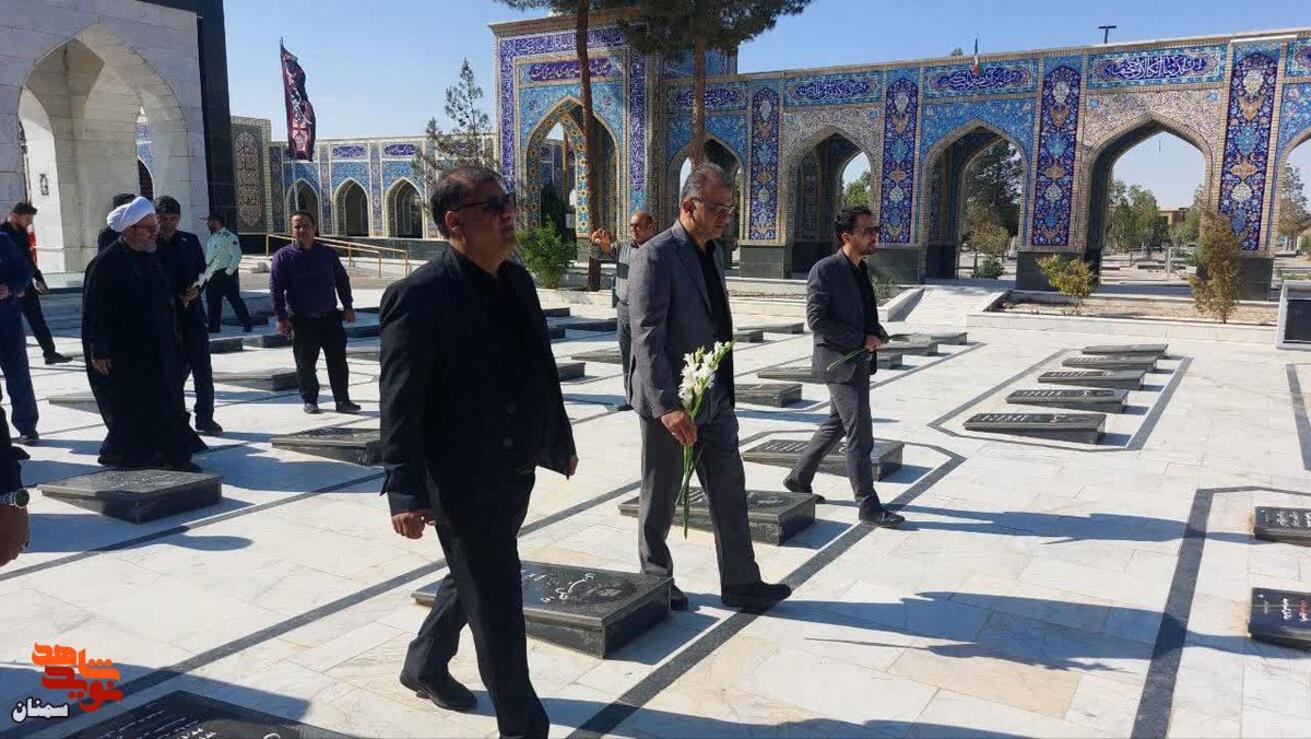 گلباران مزار شهدا به مناسبت هفته قوه قضائیه- یکم تیرماه ۱۴۰۵ گلزار شهدای فردوس‌رضای دامغان