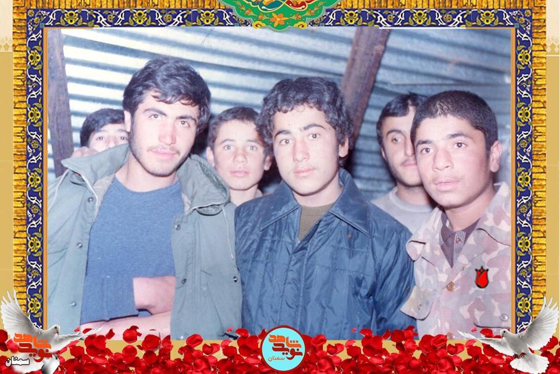 نفر اول از راست شهید رحمت‌الله ایثاری