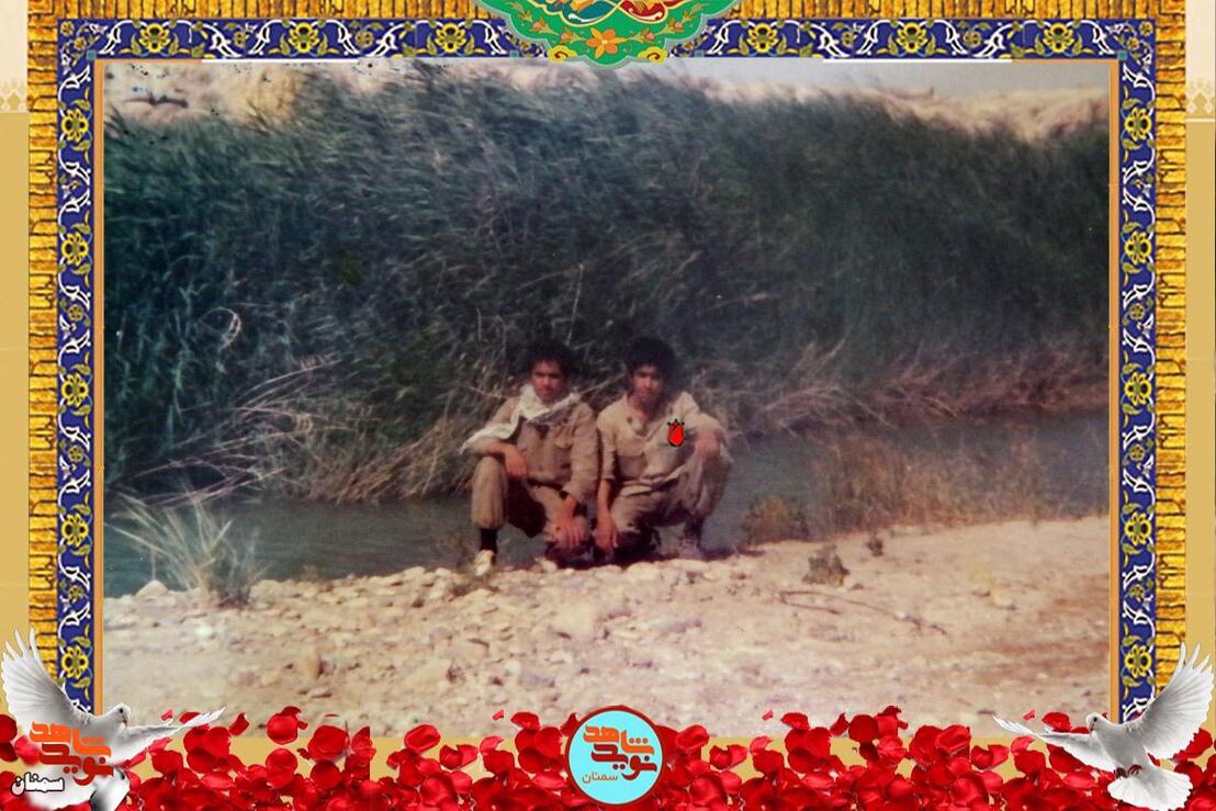 نفر سمت راست شهید ابوالفضل حیدرهایی