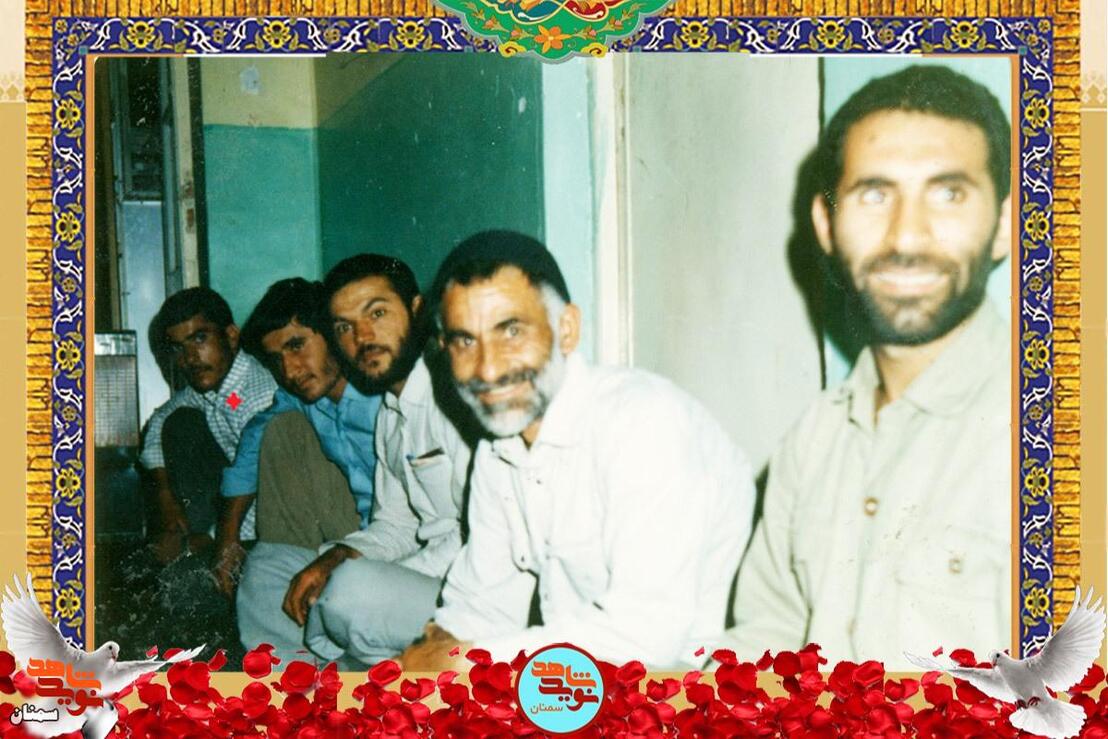 نفر اول از چپ شهید علی‌اکبر احسانی
