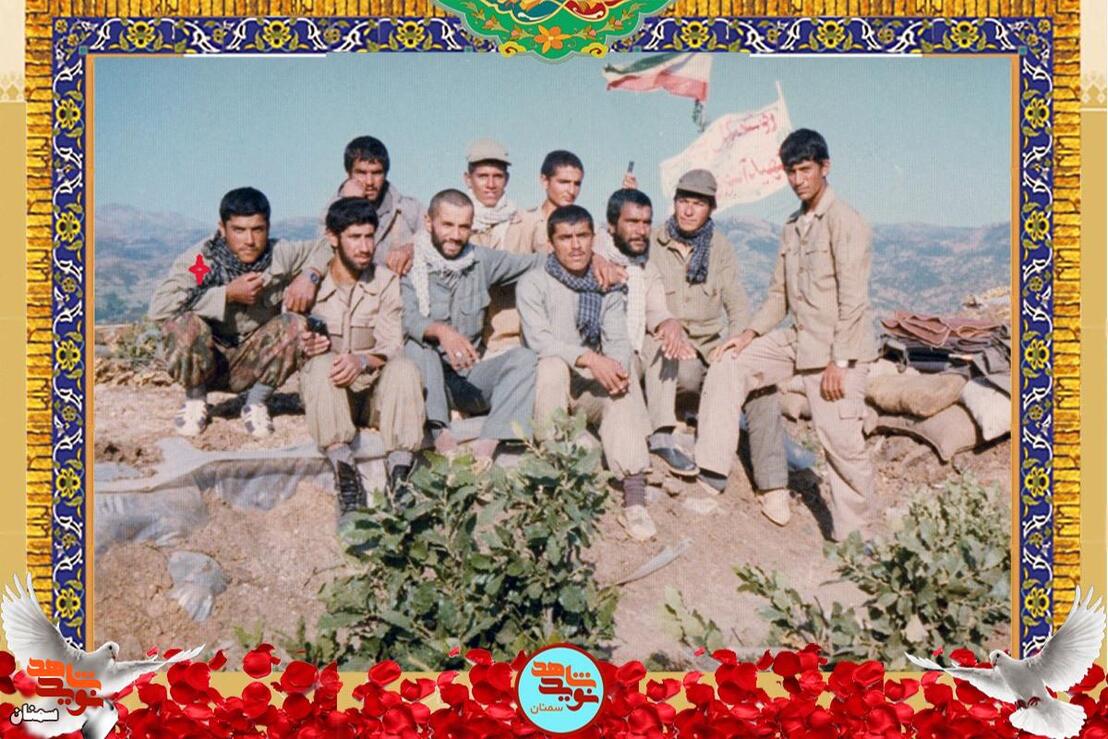 نفر اول از چپ شهید علی‌اکبر احسانی