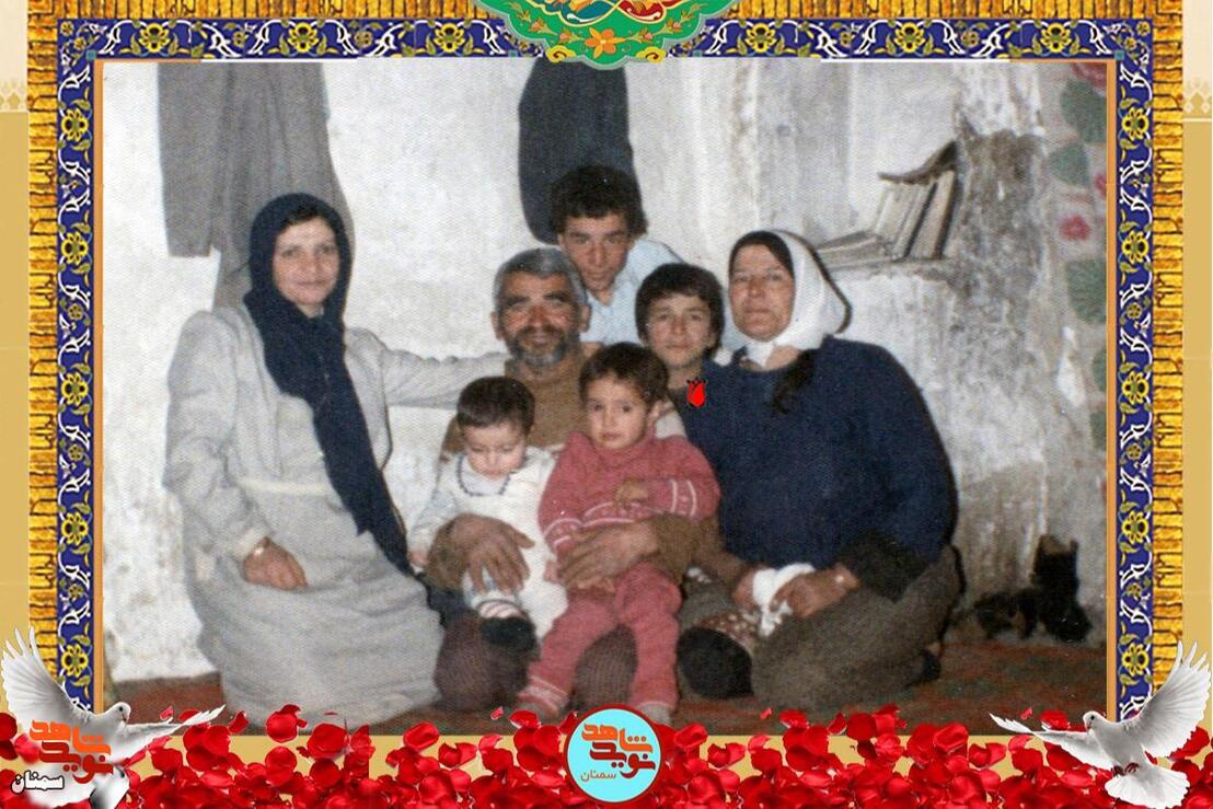 نفر دوم از راست شهید زین‌العابدین حسن‌بیکی