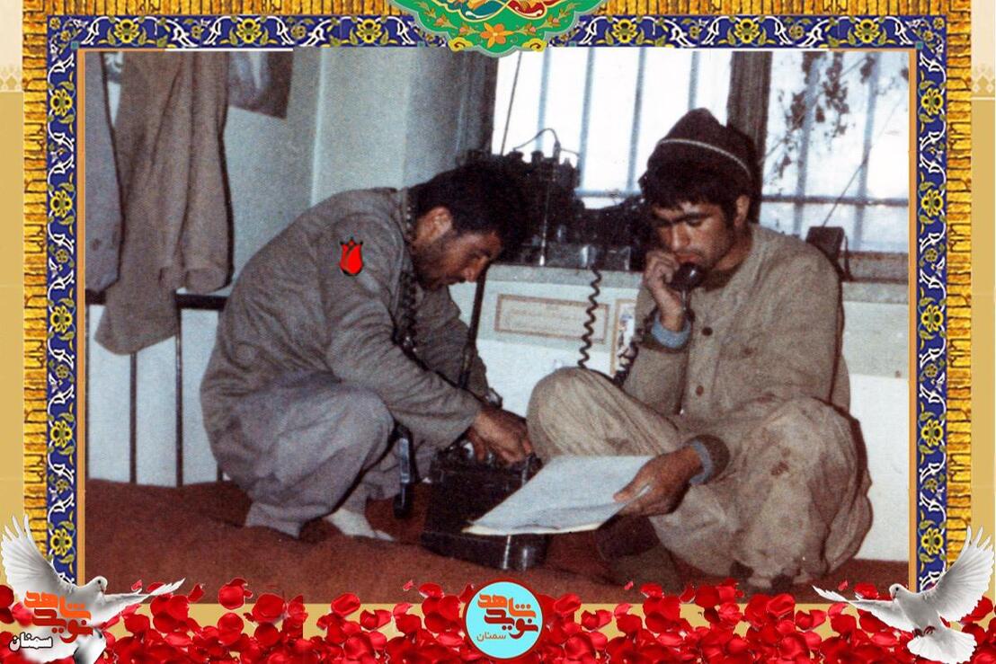 نفر سمت چپ شهید محمود کشاورزیان