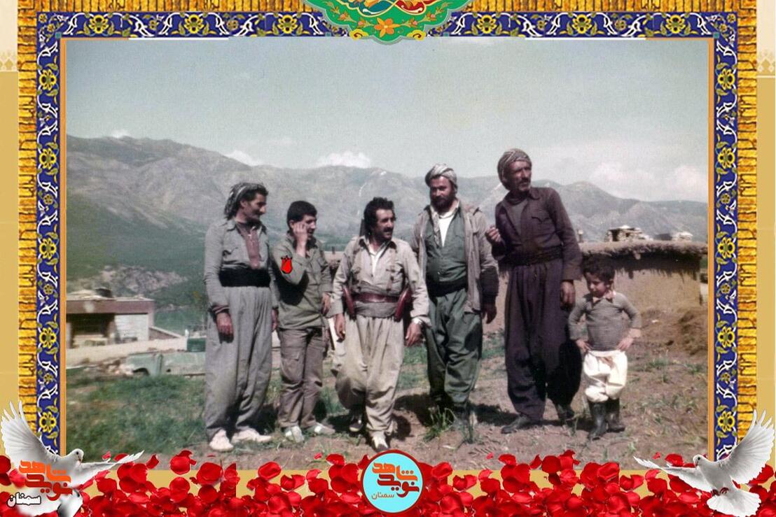 نفر دوم از چپ شهید محمود کشاورزیان