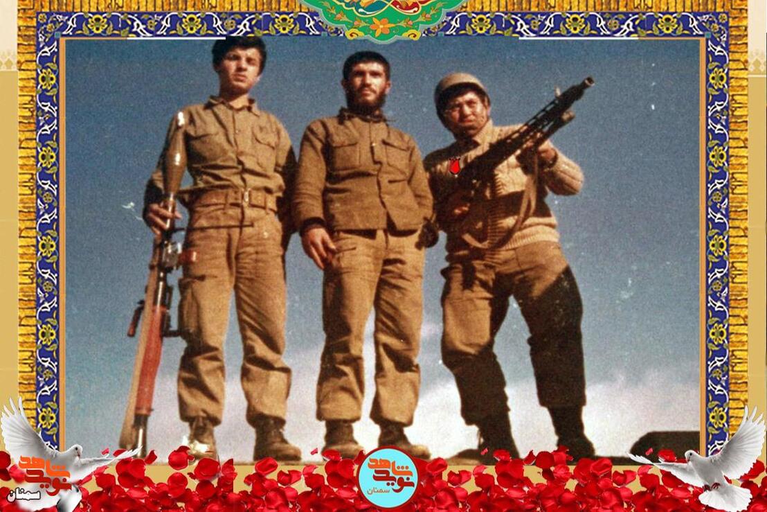 نفر سمت راست شهید محمودحسین عباسی