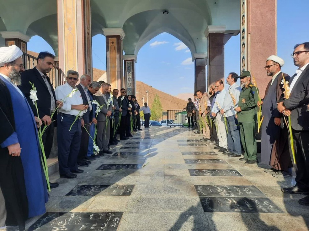 مراسم مهمانی لاله‌ها به مناسبت هفته دفاع مقدس، دوم مهرماه ۱۴۰۵