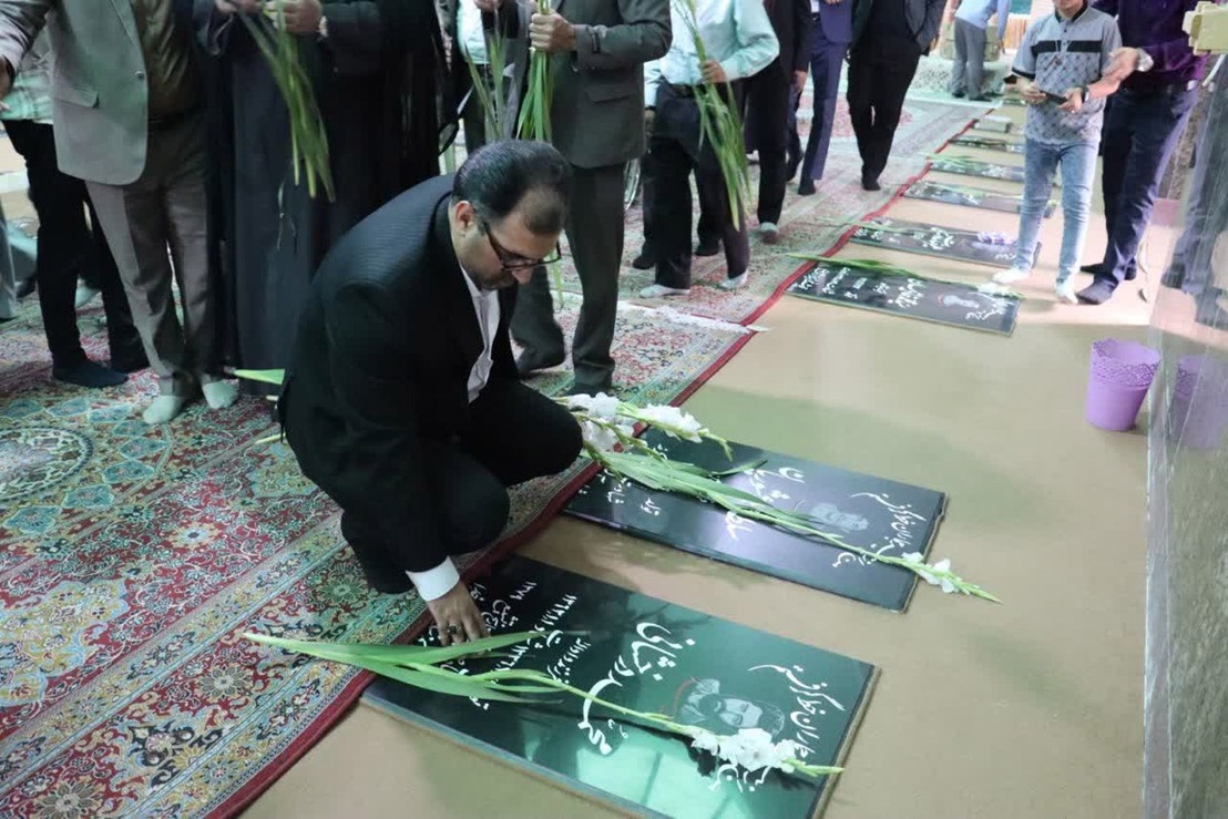مراسم مهمانی لاله‌ها به مناسبت هفته دفاع مقدس، دوم مهرماه ۱۴۰۵