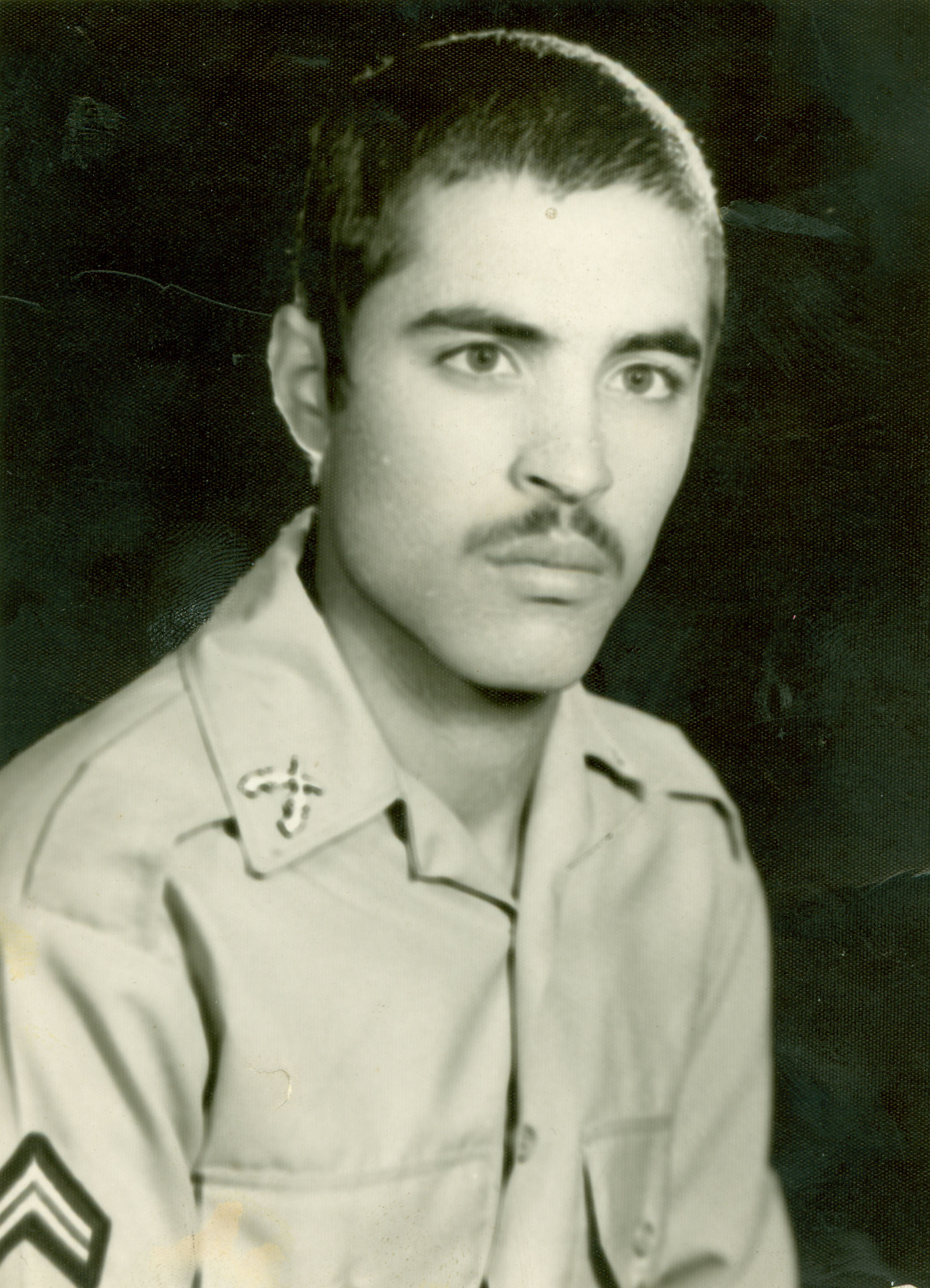 عکس شهید احمد حقیقت