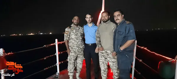 شهید سید شاهین حسینی-سمت راست، نفر اول
