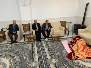 مدیرکل بنیاد شهید کردستان از خانواده شهید گلباغی...
