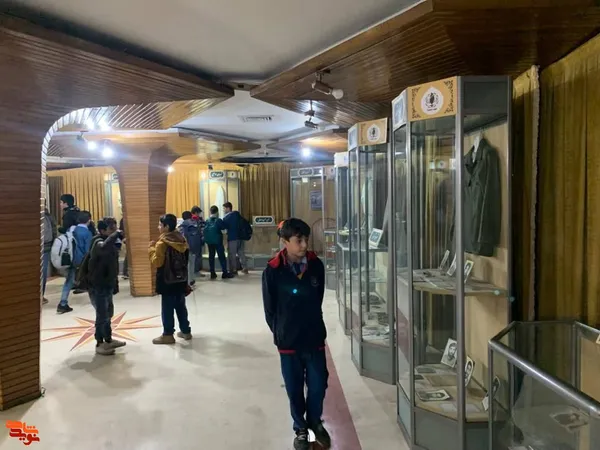 دانش&zwnj;آموزان
دبستان 
پسرانه شهید صدوقی
