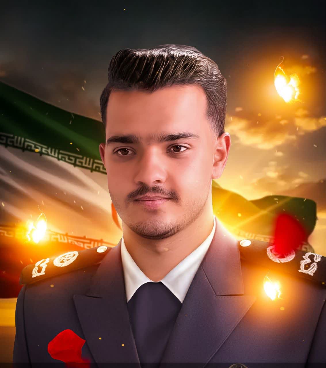 تصاویر بهیادگارمانده از شهید «امیر خوجه»، جوان دهههشتادی و از نیروهای پدافند ارتش جمهوری اسلامی ایران تصاویر بهیادگارمانده از شهید «امیر خوجه»، جوان دهههشتادی و از نیروهای پدافند ارتش جمهوری اسلامی ایران